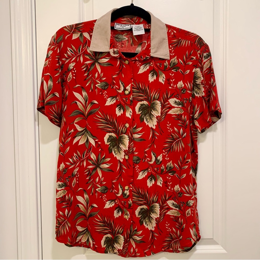 Vintage New Look Women's Red Casual Button Down Resort Shirt Size Small Petite